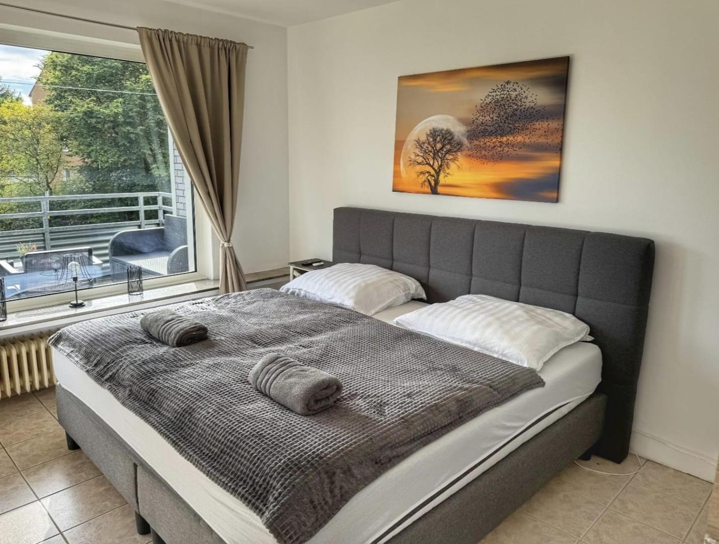 2 Zimmer Apartment Mit Balkon Wuppertal Exterior photo